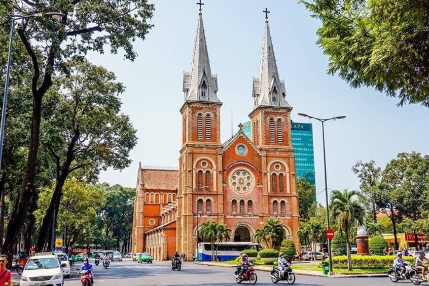 Ho Chi Minh City Hop on Hop Off Bus Tour