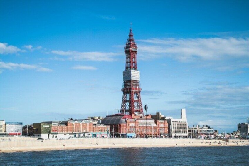 Blackpool Illuminations Walking Tour with an App