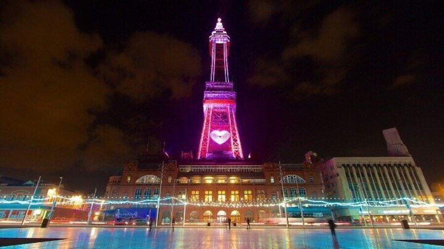 Blackpool Illuminations Walking Tour with an App