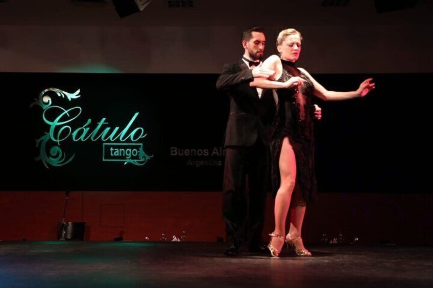 Catulo Show de Tango and Folklore with Beverages