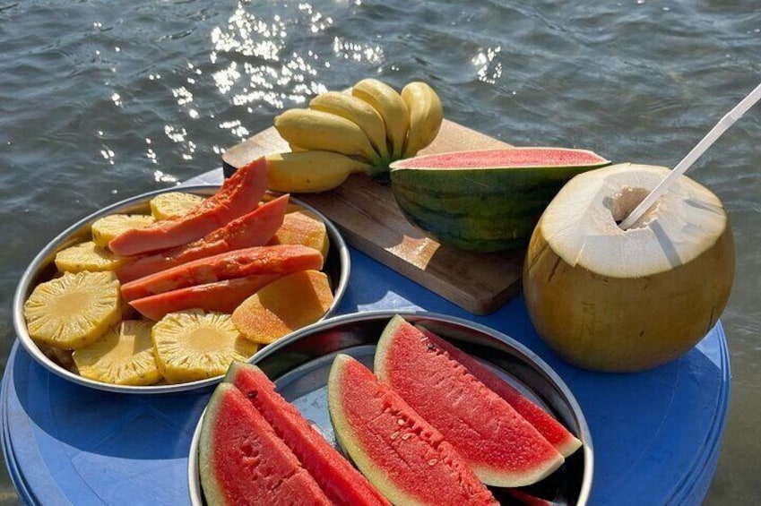 Negombo Lagoon Safari private Tour (Monkey Island, Mangrove)