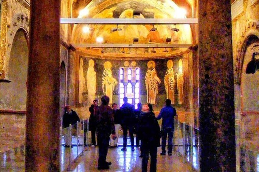 Istanbul Revealed: Historic Pathways and Bosphorus Serenity