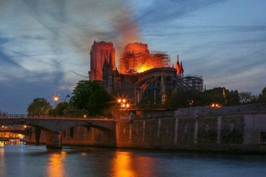 Notre Dame Cathedral Entry and Historic Walking Tour