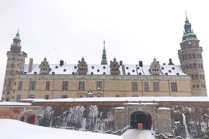 Christmas Marked at Kronborg Castle & Frederikborg Palace