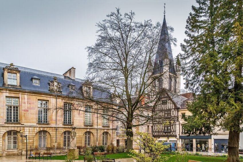 Dijon Scavenger Hunt and Highlights Self-Guided Tour