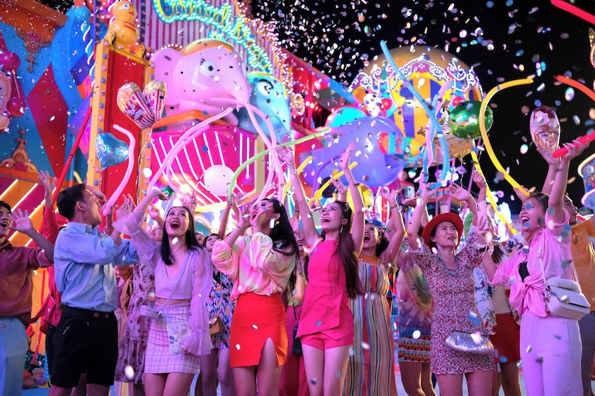 Phuket Carnival Magic: Night of Wonder with Dinner & Transfers