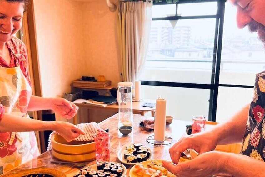 Authentic Vegetarian Sushi Cooking Class in Osaka