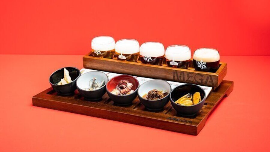 Table of Estrella Galicia Beers and Preserves of 1st quality