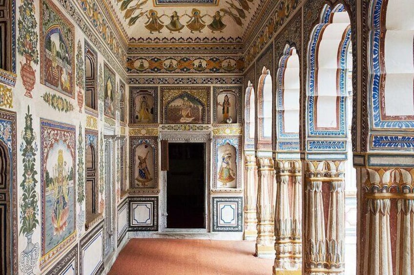 Aath Haveli
