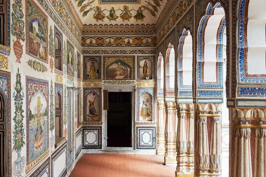 Aath Haveli