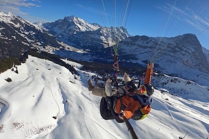 Grindelwald Paragliding Tandem Flights from Männlichen Ski Resort