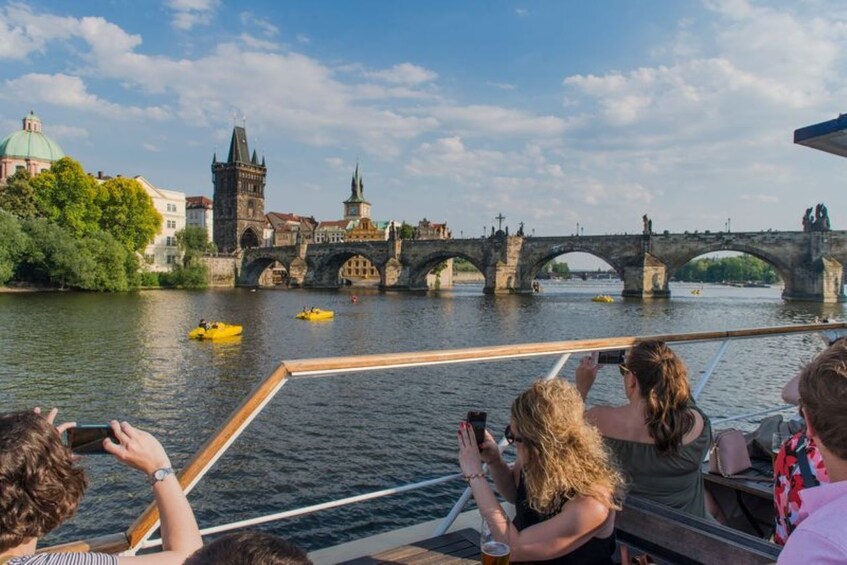 City Sightseeing Prague: Hop-On Hop-Off Bus + Castle Tour + River Cruise