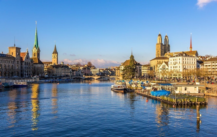 Picture 2 for Activity Zurich: City Highlights, Lake Cruise & Chocolate Museum