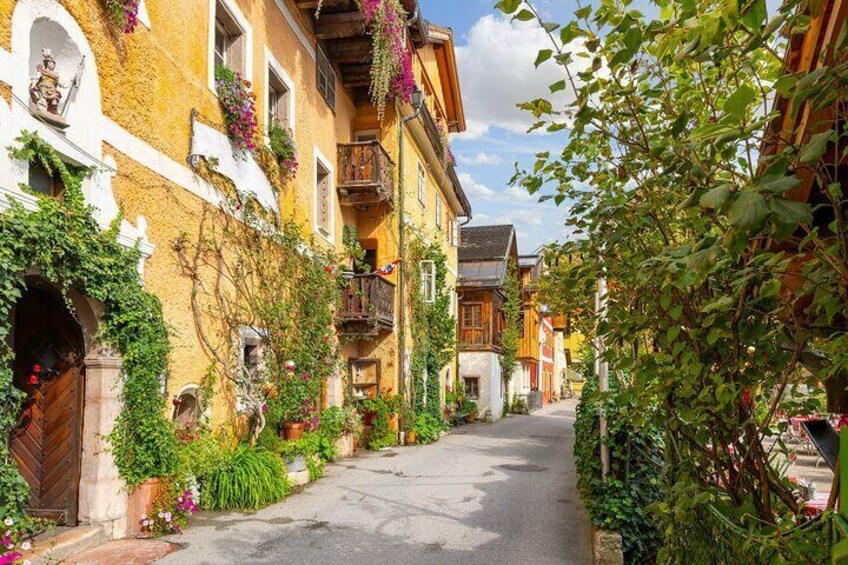 Private Day Trip from Salzburg to Mondsee and Hallstatt