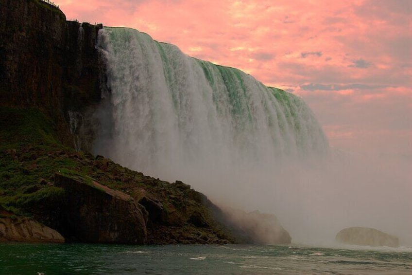 Niagara Falls Tour with Cruise and optional lunch from Niagara