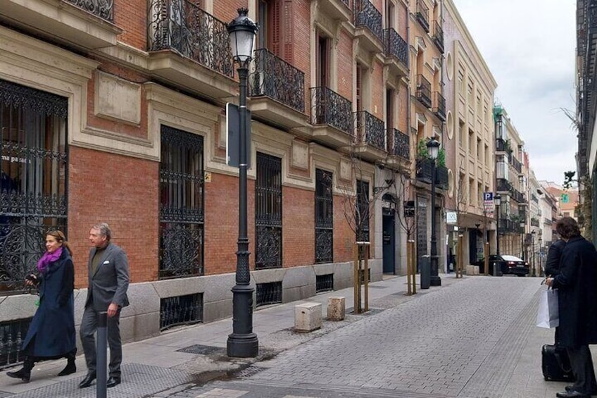 Elegant Salamanca and Chueca: A Self-Guided Tour in Madrid