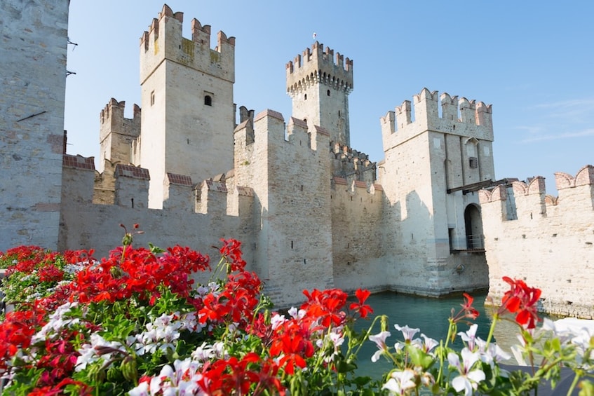 From Venice: Verona, Sirmione & Lake Garda with Boat Cruise