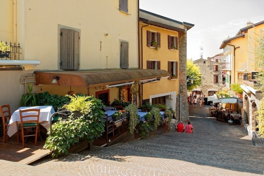 From Venice: Verona, Sirmione & Lake Garda with Boat Cruise