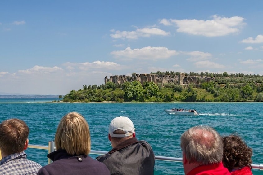 From Venice: Verona, Sirmione & Lake Garda with Boat Cruise