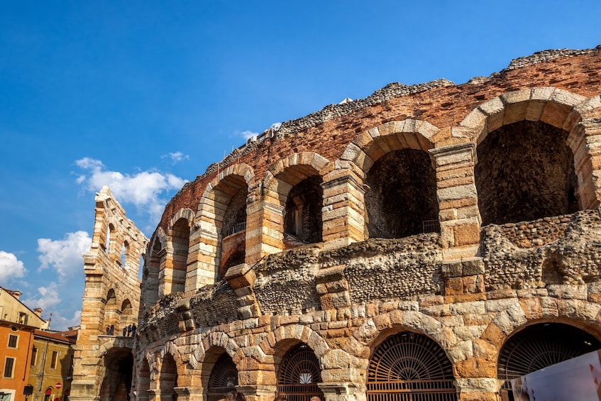 From Venice: Verona, Sirmione & Lake Garda with Boat Cruise