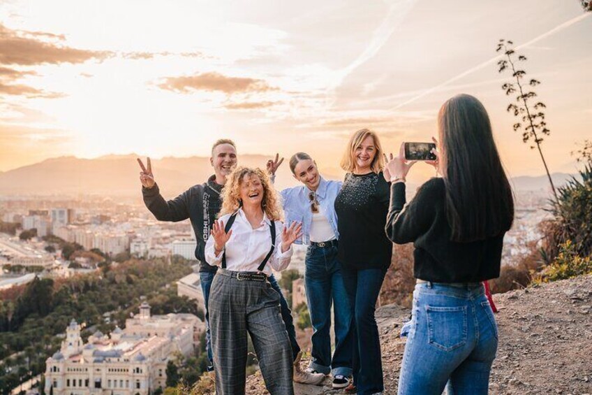 Express Tour 40 minutes in Malaga Mirador Gibralfaro and Photography