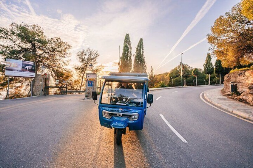 Express Tour 40 minutes in Malaga Mirador Gibralfaro and Photography