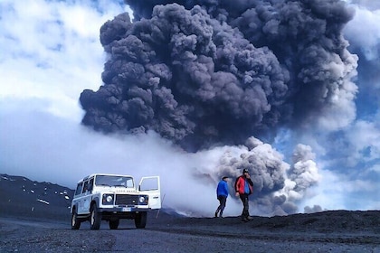 Etna excursion 3000 meters with 4x4 cable car