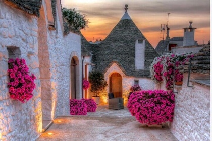 Evening Tour by Car and Walking through the Apulian Beauties