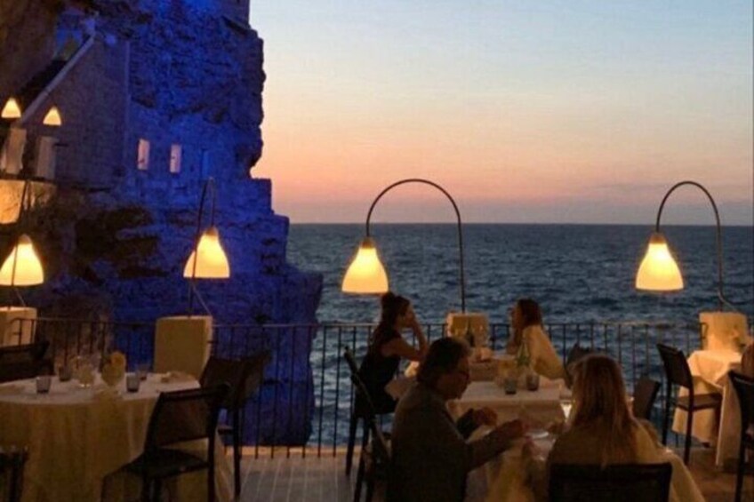 Evening Tour by Car and Walking through the Apulian Beauties