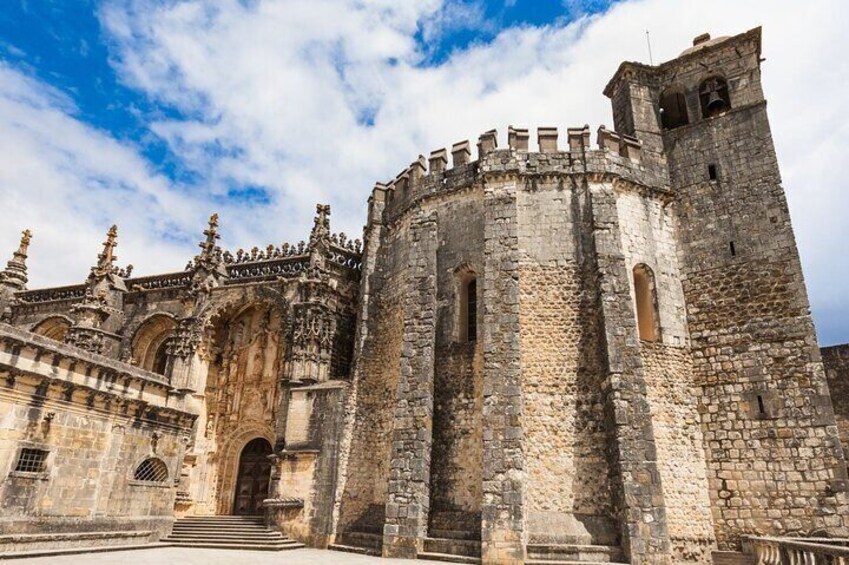 Full Day Portugal History Tour to Tomar, Batalha and Óbidos