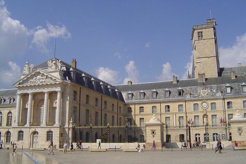 Dijon City Self Guided Walking Tour through Smartphone App