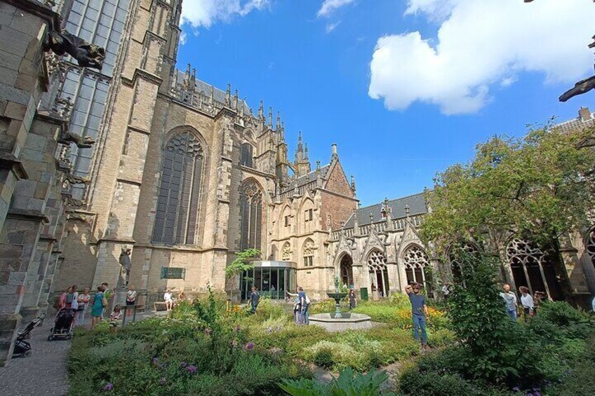 Hidden garden Utrecht