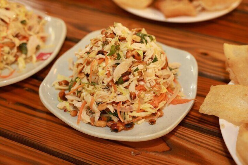 Linda's Kitchen in Cat Ba