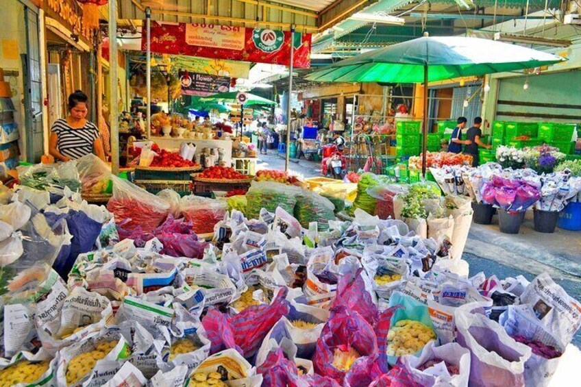 Tuk-Tuk Tour of Bangkok's Nighttime Food Temples and Markets