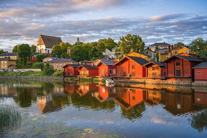 PRIVATE Tour of Modern Helsinki and Medieval Porvoo in One Day