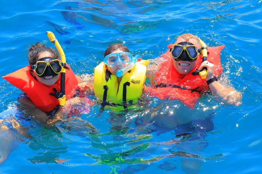 Shared Snorkeling Catamaran with Open Bar & Music - Los Cabos