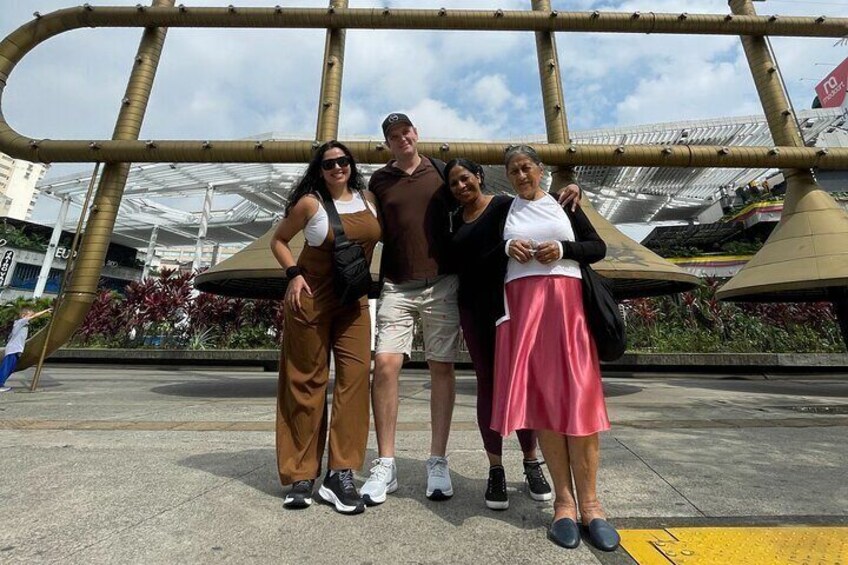 3 Hours Guided Walking Tour of Cali 