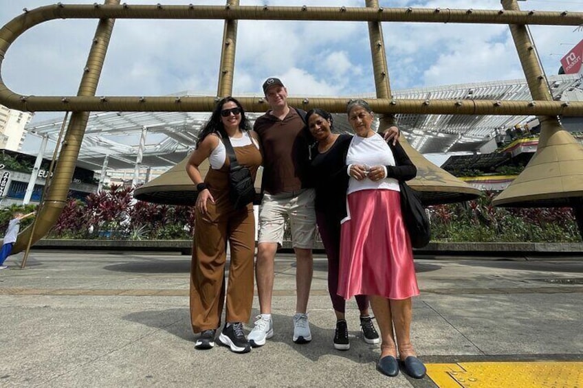 3 Hours Guided Walking Tour of Cali