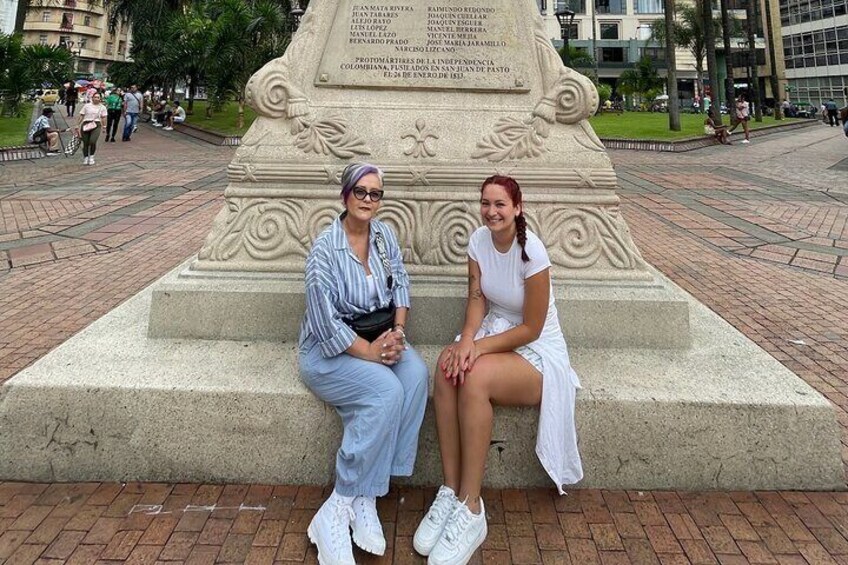3 Hours Guided Walking Tour of Cali 