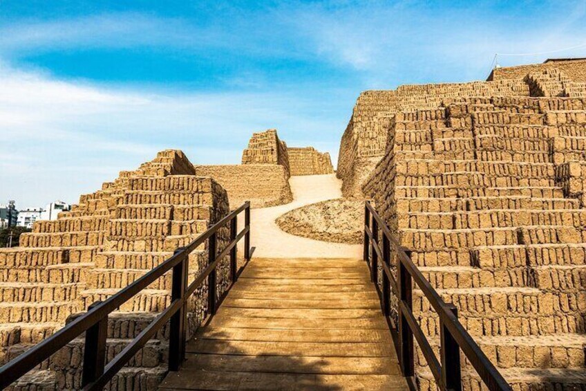 Huaca Pucllana Site Museum Lima Private Tour with Tickets