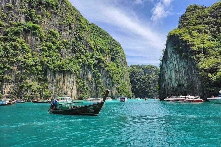 Phi Phi Island Day Trip By premium Speedboat