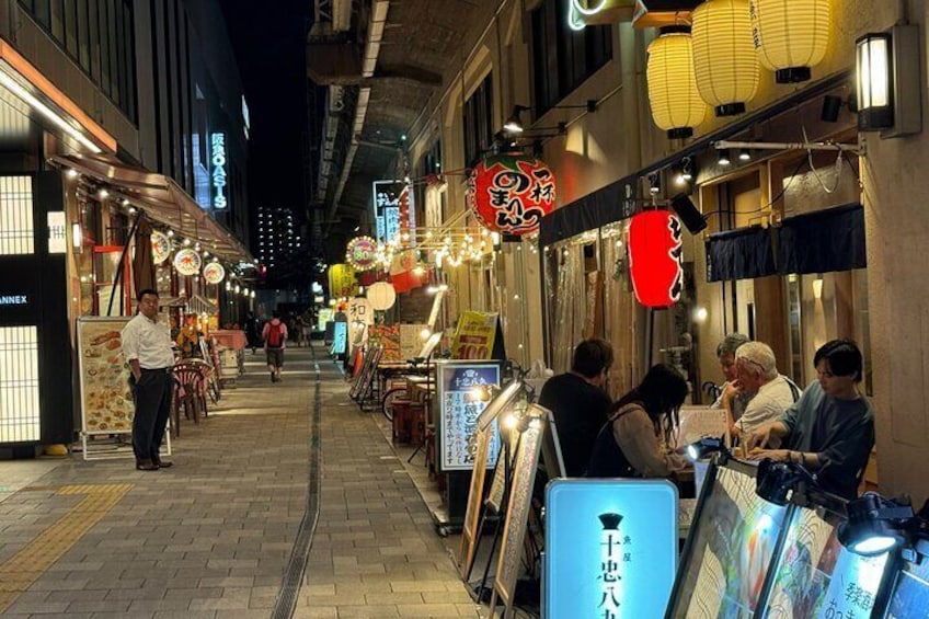 Osaka Bar Hopping in Fukushima Area Where Locals Gather