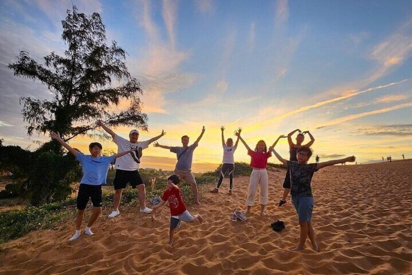 Best of Mui Ne Day Trip: Sand Dunes with Breathtaking Sunset