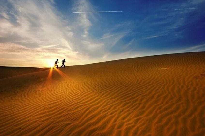 Best of Mui Ne Day Trip: Sand Dunes with Breathtaking Sunset