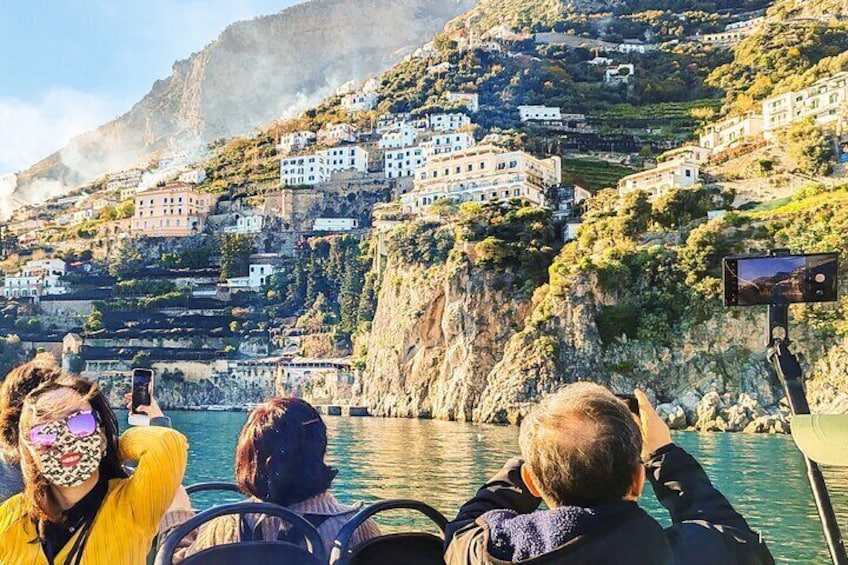 Coastal tour with visit to the Emerald Grotto from Amalfi