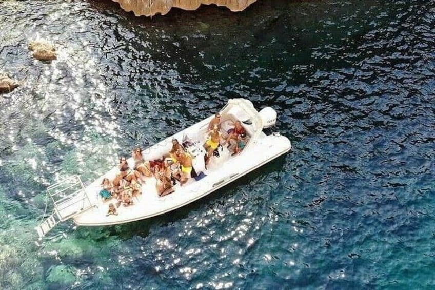 Boat Tour of Cala Luna and Cala Mariolu with Skipper