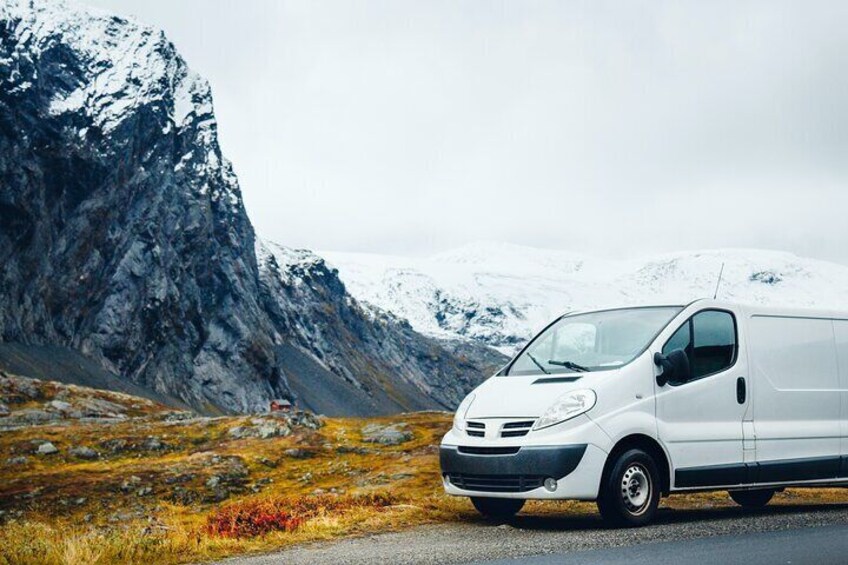 Dancing Lights in the Sky on an Aurora Mini Van Tour Adventure