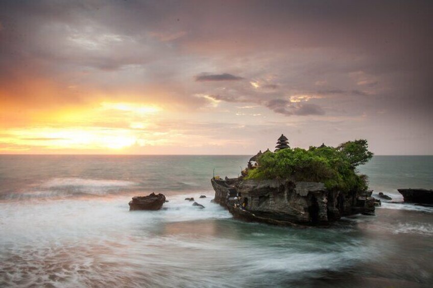 North Bali Charm Ulun Danu Iconic Gate Rice Terrace Tanah Lot