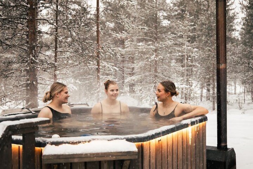 Rovaniemi Sauna World with a Hot Tub, Jacuzzi and Cold Pool