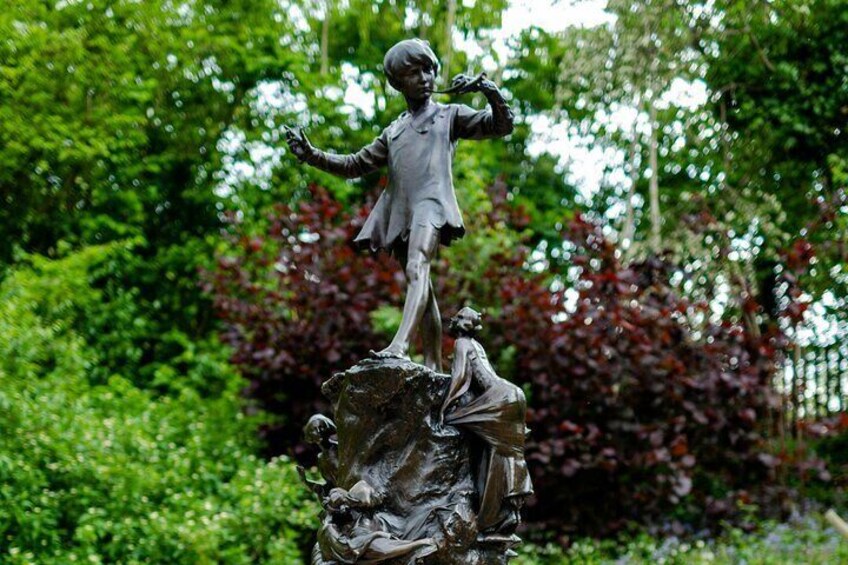 Self-Guided Tour of Kensington and Hyde Park Using a Mobile App